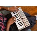 Akai Professional MPK Mini IV Compact MIDI Keyboard (Grey) - Image 4